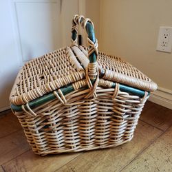 Large Vintage High Quality Wicker Basket Picnic Travel Decoration