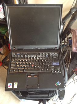 2 vintage IBM lab tops