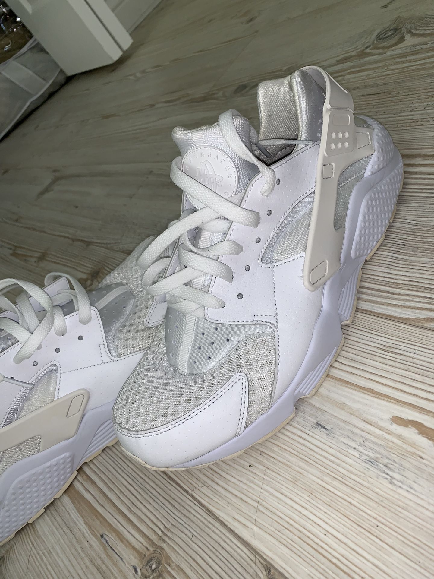 Nike Huarache Triple White