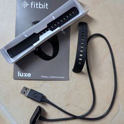 Fitbit Luxe Graphite Black Accessories Lot FB422 FB422BKBK