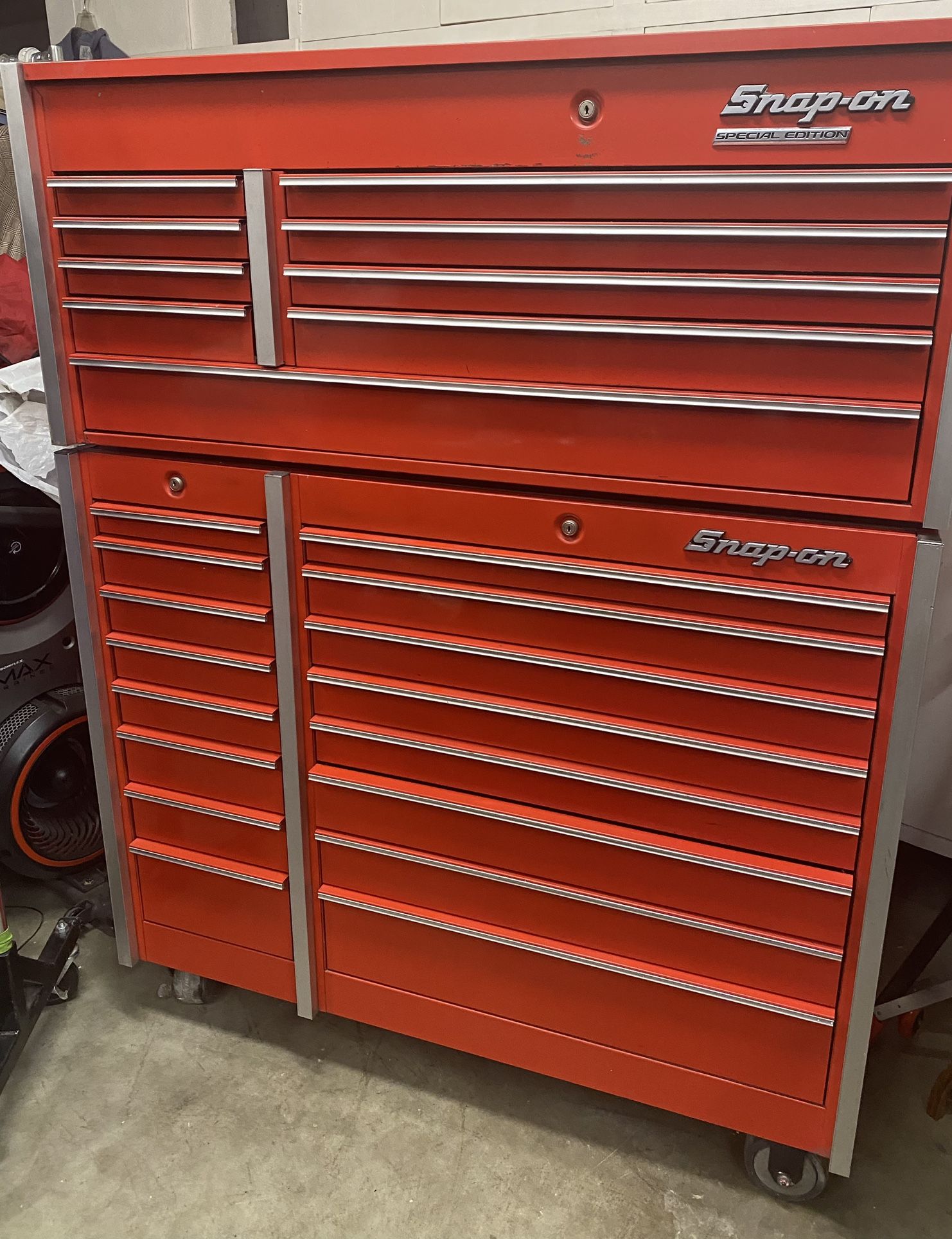 Snap On Toolbox top @ bottom