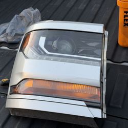 Headlight  2016 Silverado 1500