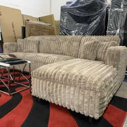$799 Brand New Corduroy Sectional Made In The USA 🇺🇸 (Read Description Below)