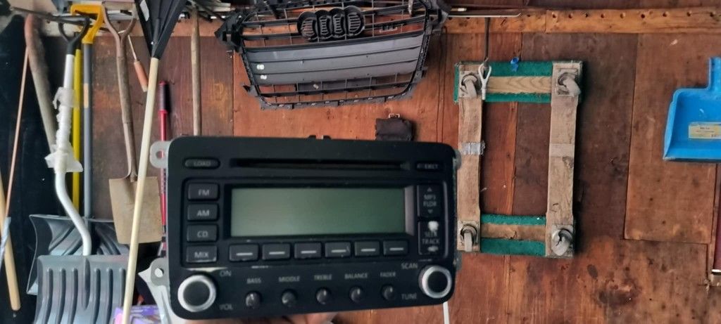Volkswagen Stock Radio