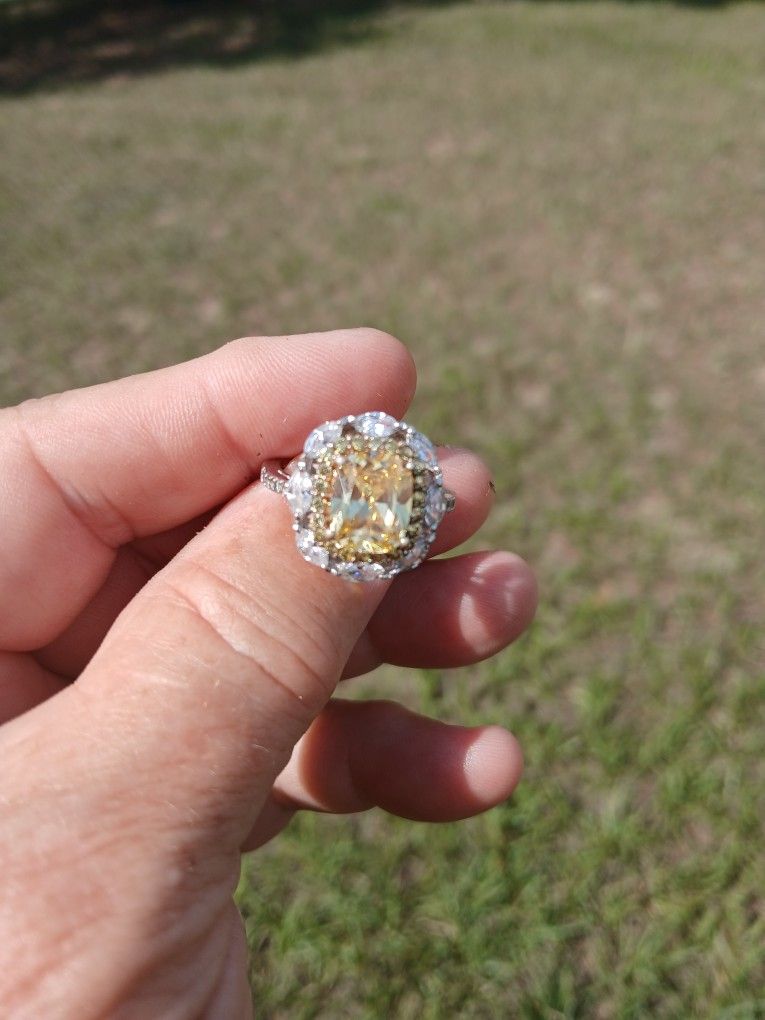 Bella Luce Yellow Diamond Simulant, Rhodium Over Silve Size 9.