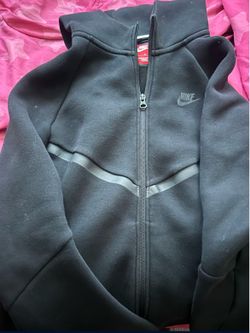 Black Nike Tech size xl