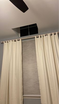 Curtain rod and curtain