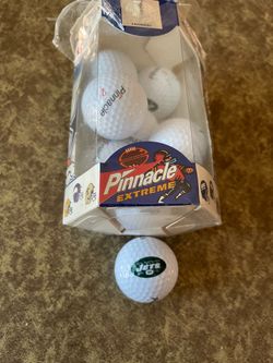 9 Pinnacle Jets Golf Balls
