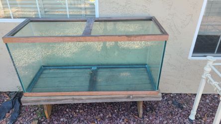 75 Gal Aquarium Tank USED 48x18x22- Inclueds basic kit