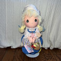 1987 Precious Moments Doll (Children Around the World :France)