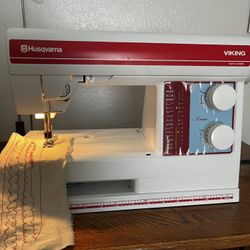 Sewing Machine Husqvarna Viking 