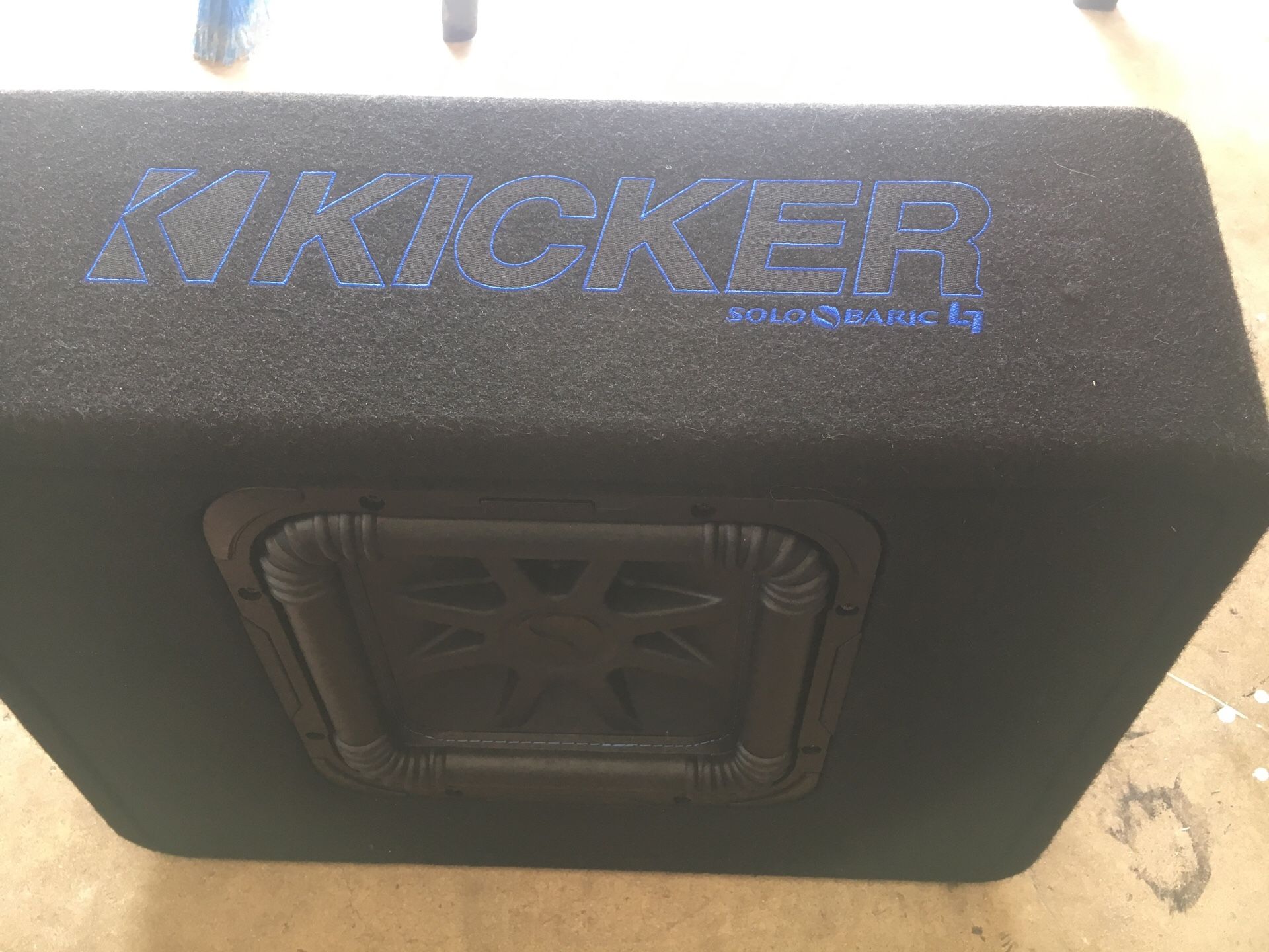 KICKER L7 10” CUSTOM BOX