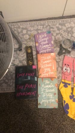 Shopper for books, socks, stand, For$20.00