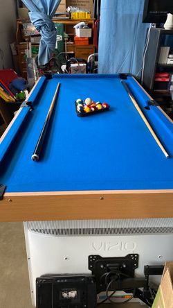 Kids pool table