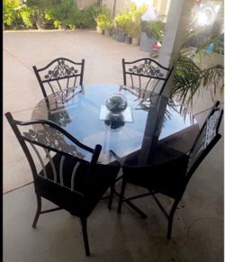 Round Glass Top Dining Table with 2 Chairs