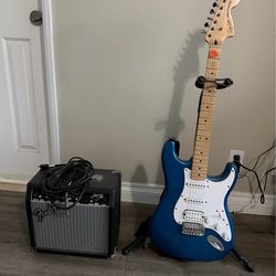 Squier Stratocaster & Frontrunner 15G amp