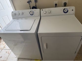 GE Washer & Dryer Set - Works Great