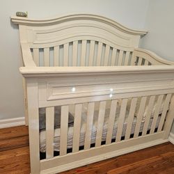 Baby Crib With Mattress