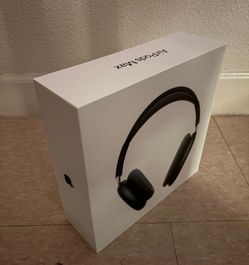 AirPods Max brand new