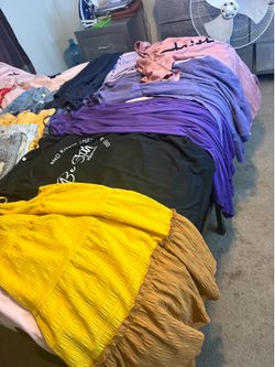 Women clothes shorts,tank tops,and dresses size large