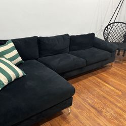 Small Black sectional With Chaise 