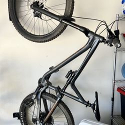 Commencal Meta AM Mountain Bike