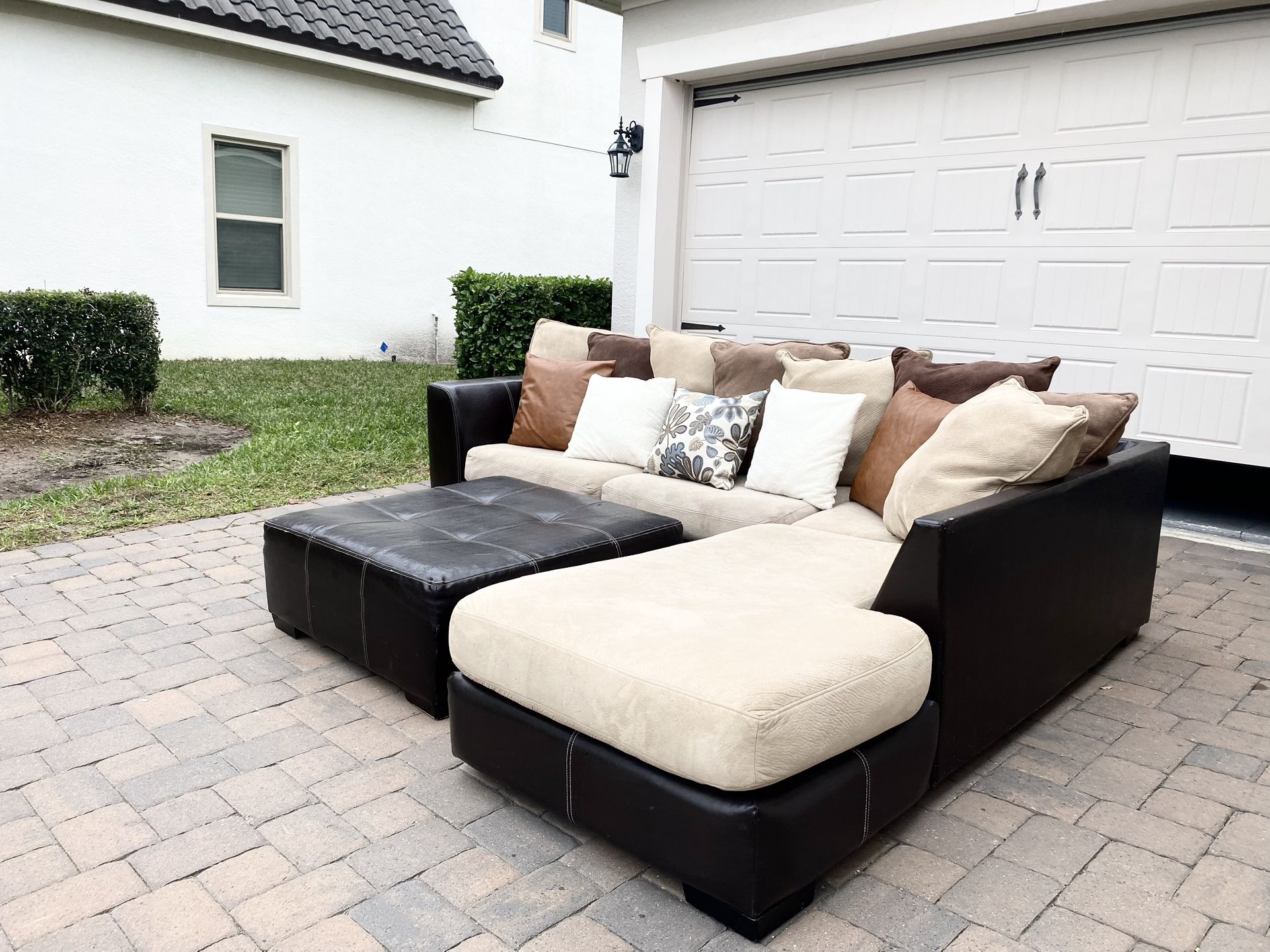 Beautiful Sectional Couch With Ottoman