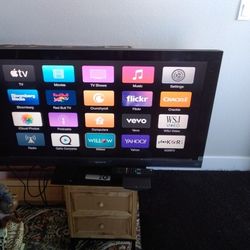 40 Inch Sony Tv With Apple Box Both Remotes Works Perfectly