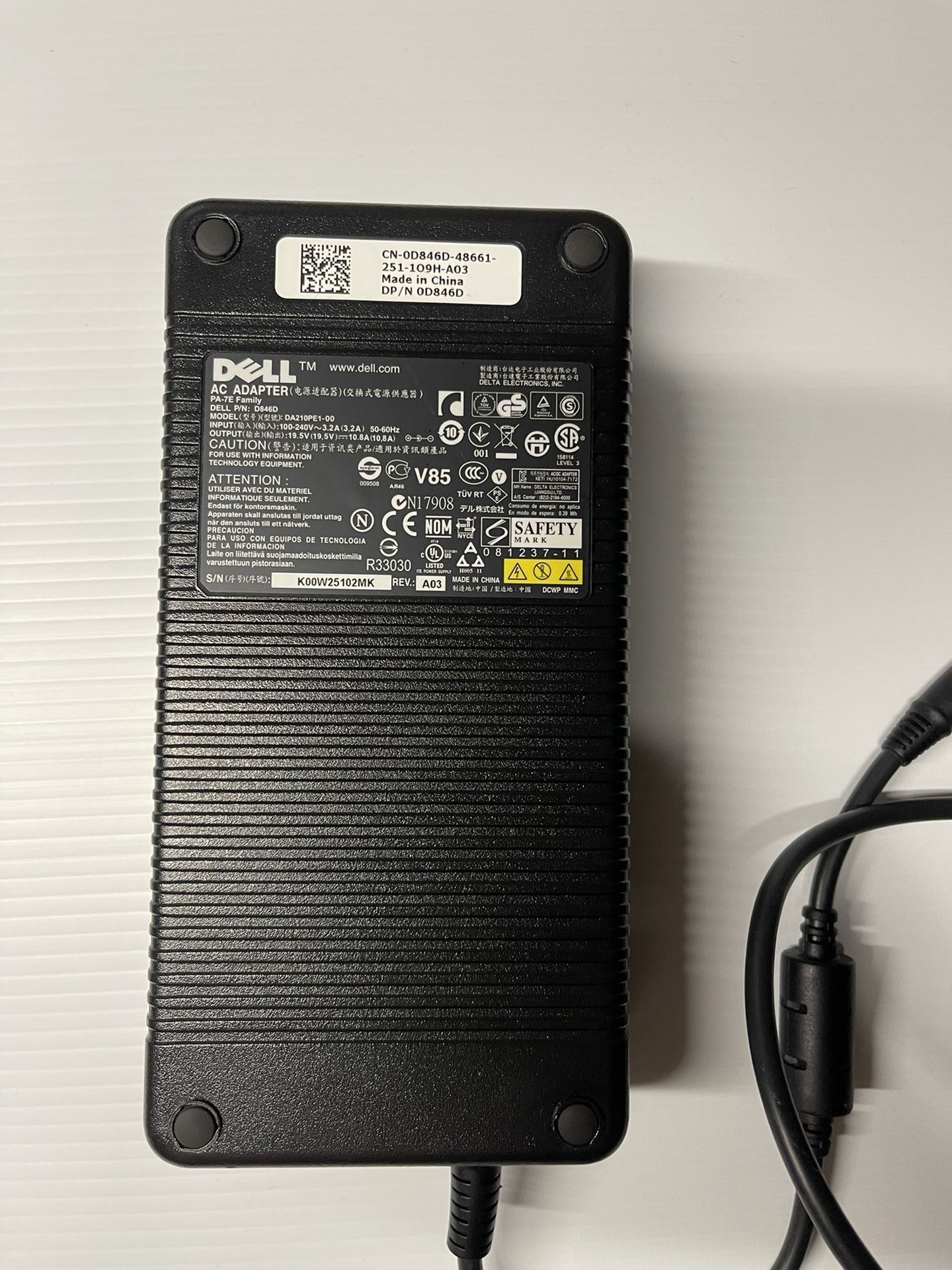 Dell CN-0D846D-48661 AC Adapter Power