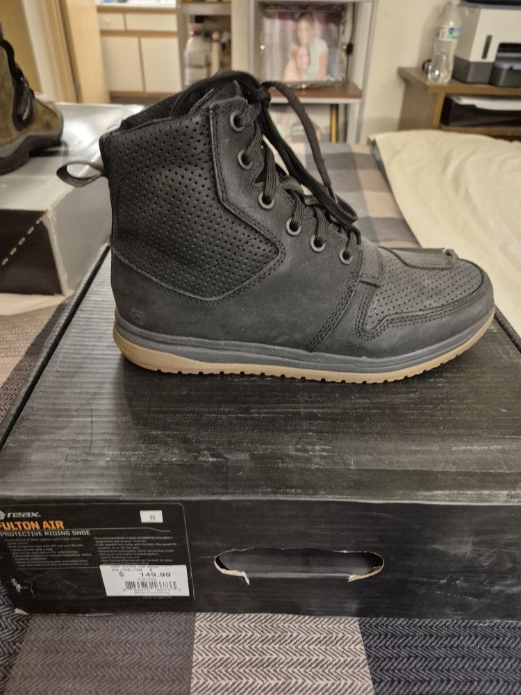 REAX FULTON AIR RIDING SHOES