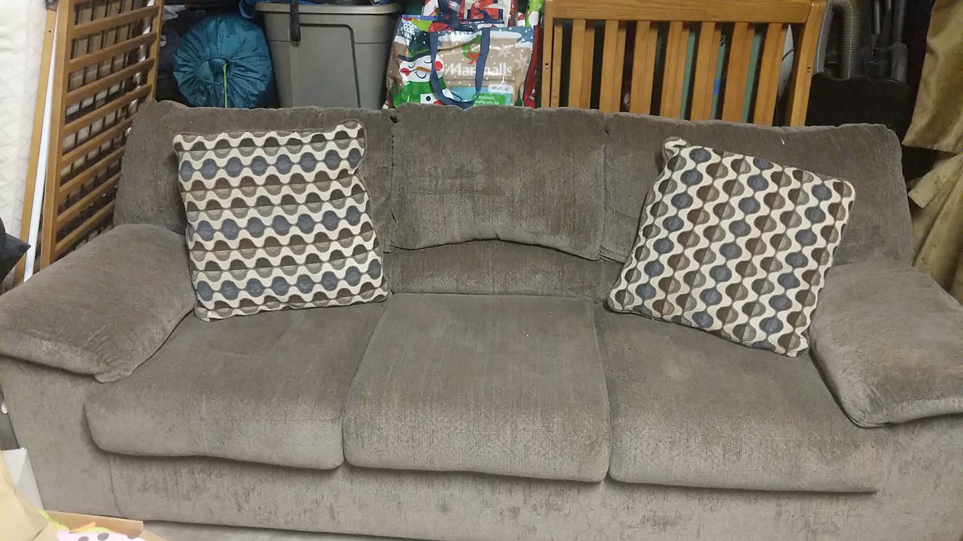 Couch like new!