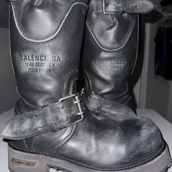 BALENCIAGA VENOM VOOTS 
