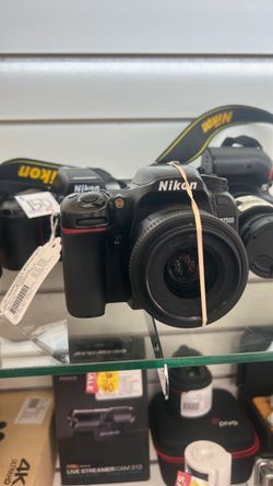Nikon D7500 DSLR Camera with Lens