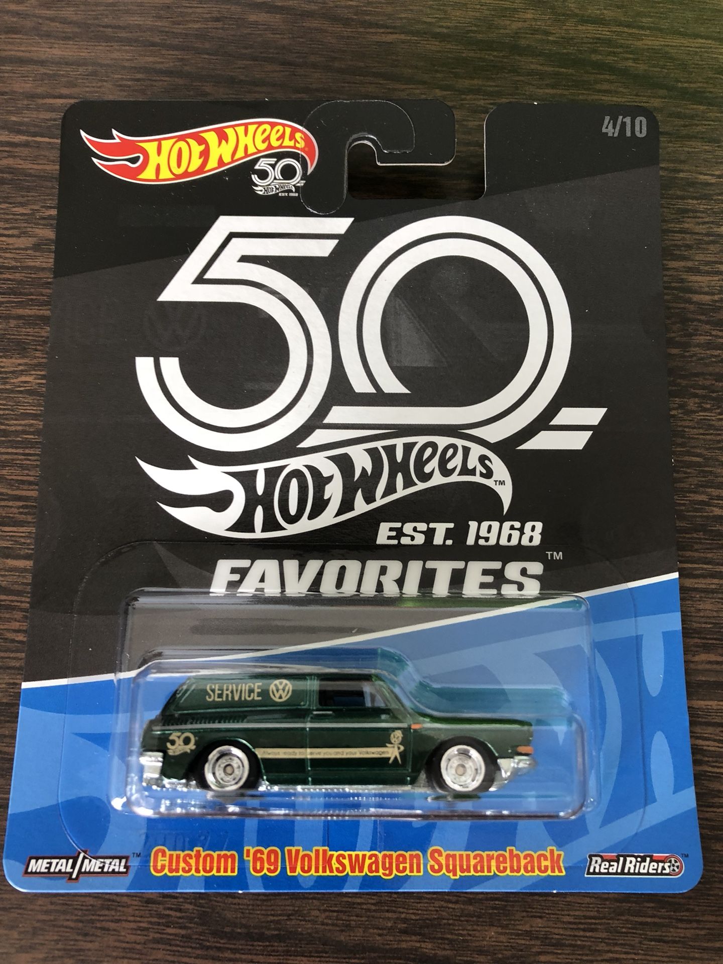 Hot wheels real riders custom ‘69 Volkswagen squareback