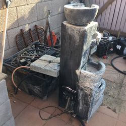 Medium AquaBasin & Bubbling Fountain Stone