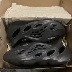 Foam Runners 