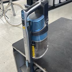 Shark Vacuum Cleaner 