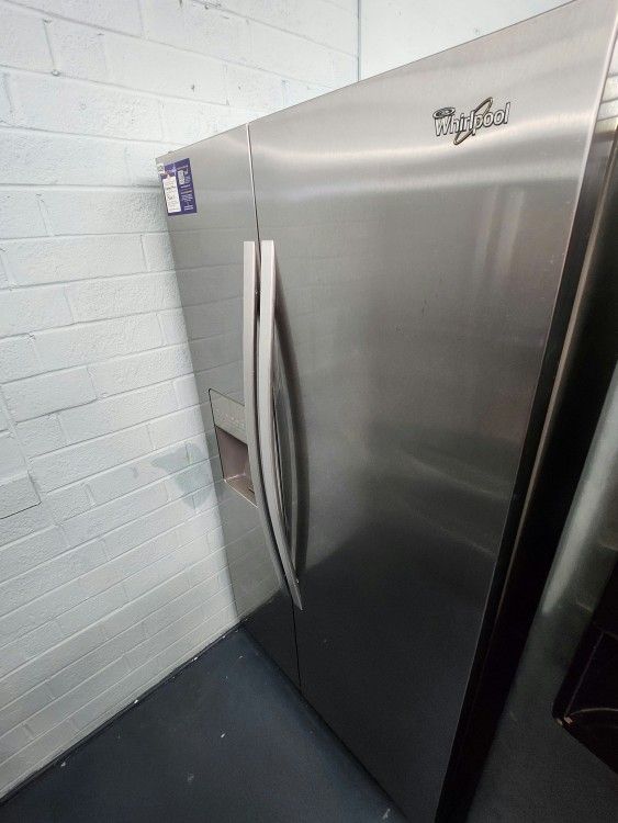 Whirlpool DM for delivery Ref rigerator Fri dge Icem aker works