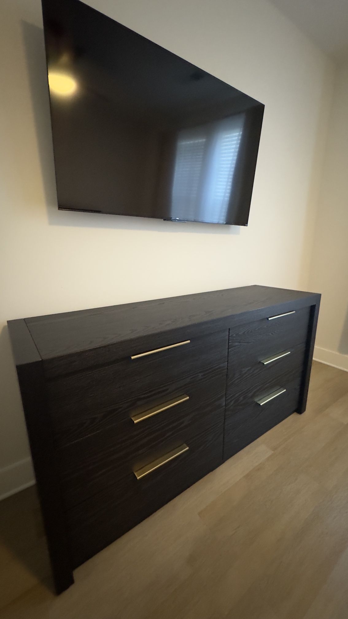 Queen bedroom set with storage bed