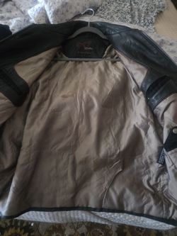PRE OWNED ROGUE LEATHER JACKKET - SiZE 44
