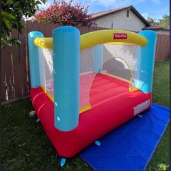 Bouncer Kids New With Blower Included ...3-8 Years