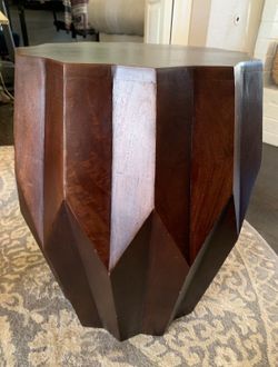VERY UNIQUE WOOD ACCENT TABLE **PIER1 IMPORTS**