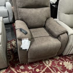 Power Reclining Lift Chair ( Heat & Massage) On Sale