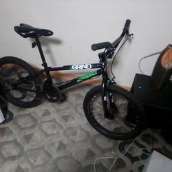 DiamondBack Grind 20 BMX 100 OBO Great Condition Solid Bike 