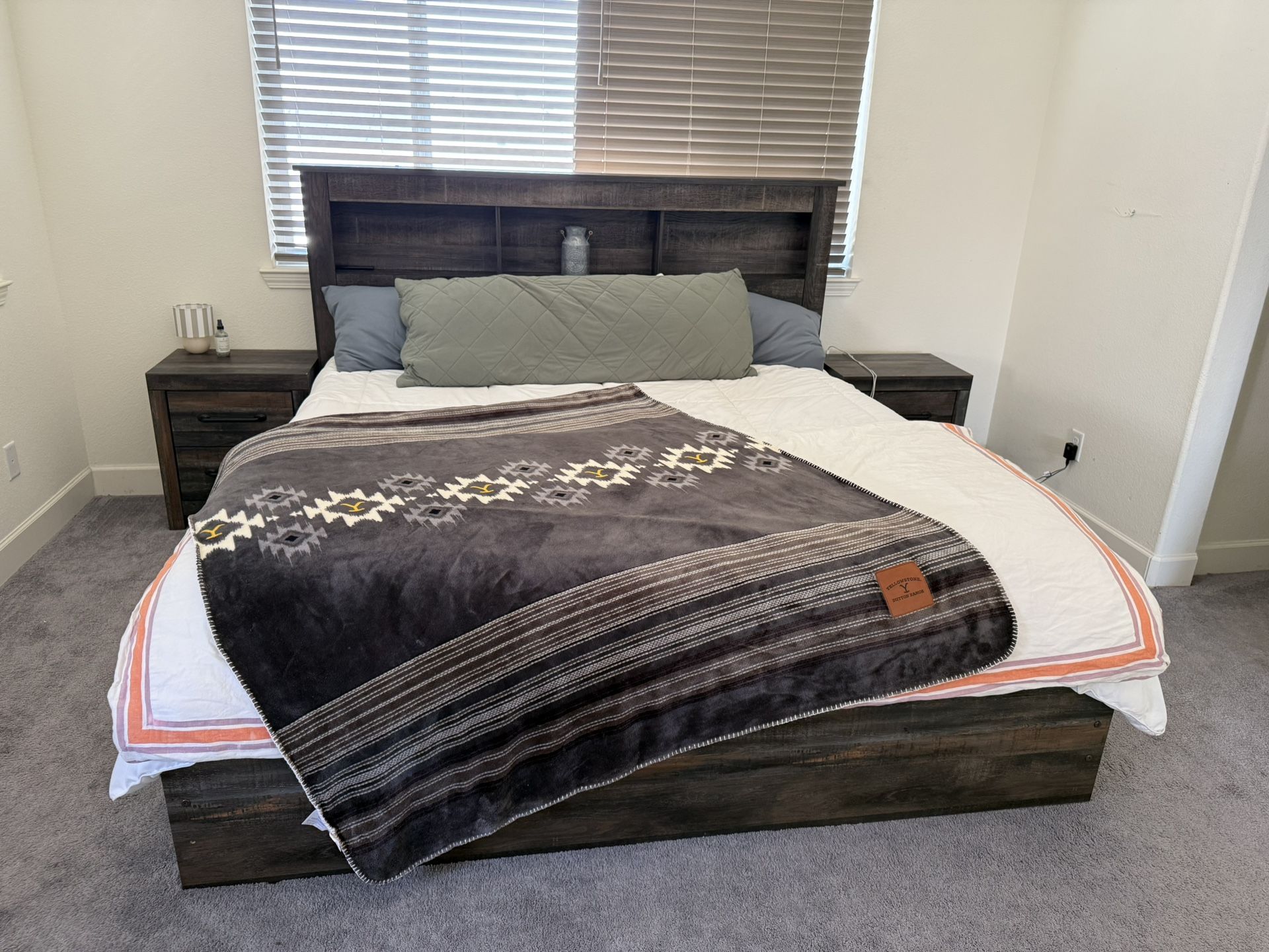 Kind Size Bookshelf Bed With LED Headboard