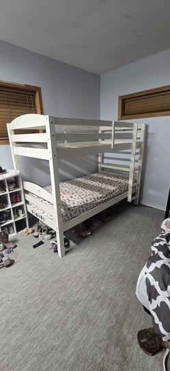 Kids bunk bed