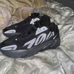 Yeezy 700