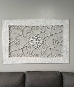 White Metal Scroll Wall Art