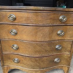 Vintage 4 Drawer Dresser by Drexel With Built In Dividers. 