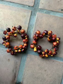 Set of 2 Festive Candle Rings 